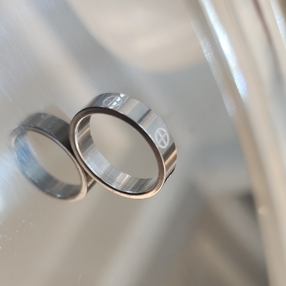 Silver Woman Ring - Picture 5 of 6